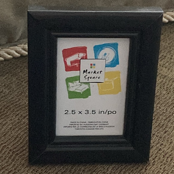 NWOT - Small Black Decorative Picture Frame - Picture 1 of 9